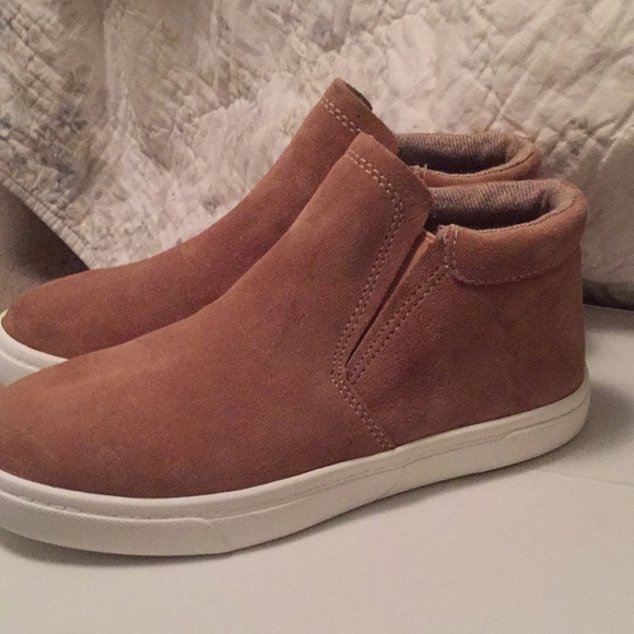 Shoes - Picture 5 of 5